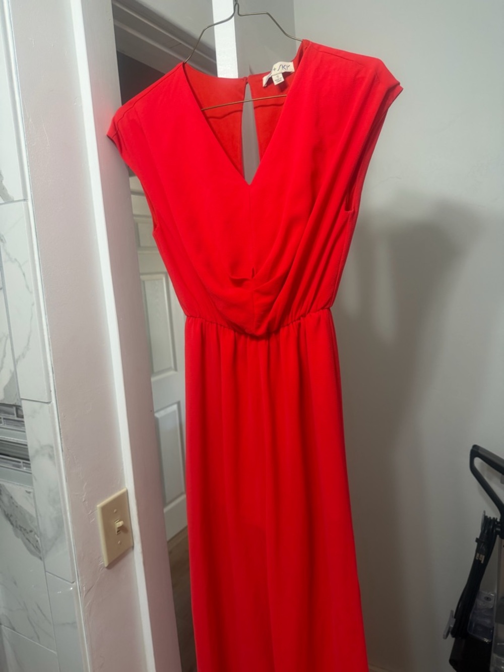 Red V-Neck Maxi Dress - Brand: Unknown